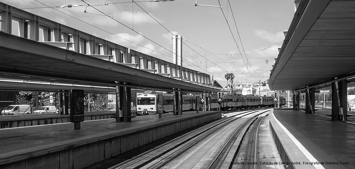 Linha de Cascais. Estação do Cais do Sodré. Fotografia de Onésimo Costa