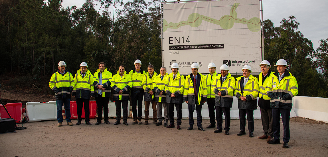 Primeiro-Ministro visita a Obra da Variante à EN14 - Foto 4