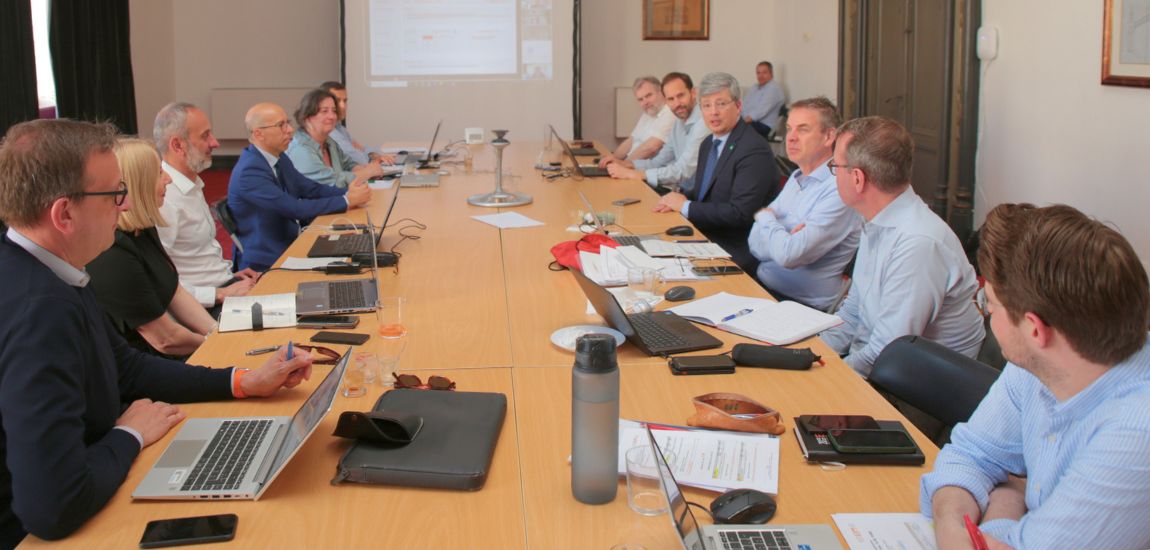 Reunião do Grupo de Coordenação Política e de Gestão da Associação EIM: fotografia 2